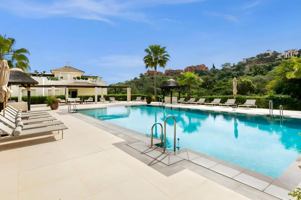 Luxury & Sunny Apartment With Breathtaking View In Marbella East Ojén