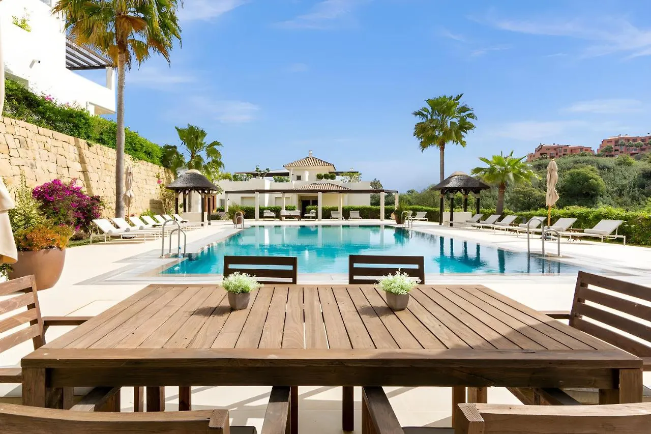 Luxury & Sunny Apartment With Breathtaking View In Marbella East contacts
